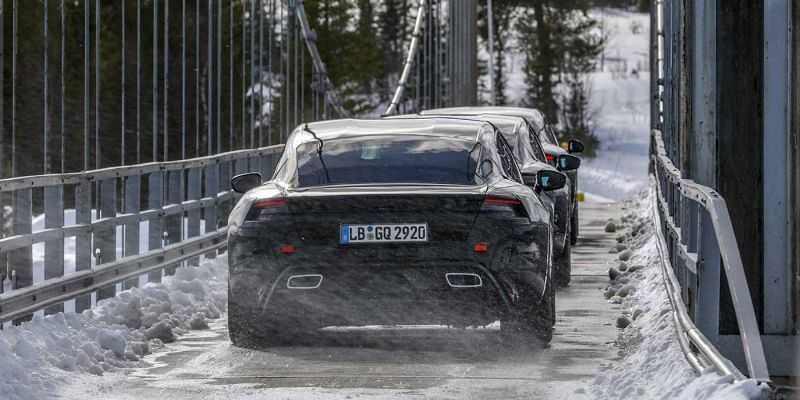 
                                    В Porsche рассказали об экстремальных испытаниях электрического Taycan
                            