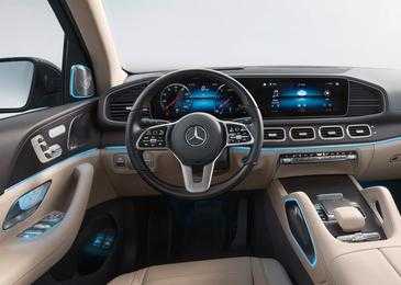 На автосалон в Нью-Йорке привезли новый Mercedes-Benz GLS