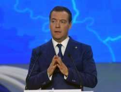 Медведев дал поручение решить вопрос по объединению ОСАГО и каско