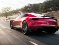 Запас хода нового Tesla Roadster превысит 1000 километров