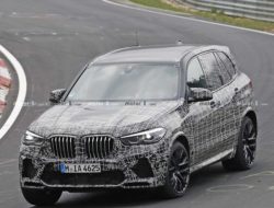 Обновленный BMW X5 M испытали на Нюрбургринге