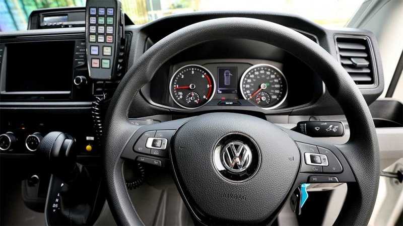
                                    Volkswagen выпустил полицейский фургон для борьбы с беспорядками
                            