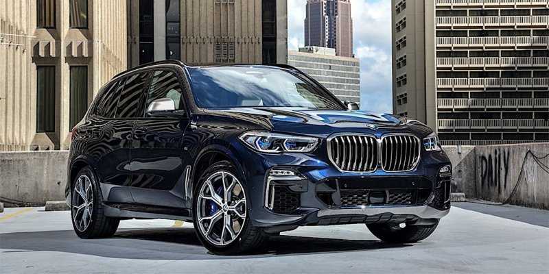 
                                    BMW выпустила самые мощные версии кроссоверов X5 и X7
                            