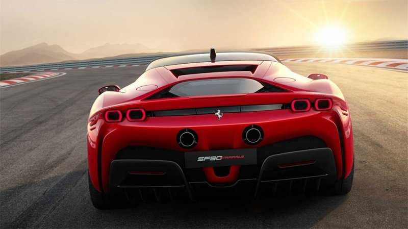 
                                    Ferrari представила 1000-сильный супергибрид
                            