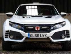 Тюнеры превратили хот-хэтч Honda Civic Type R во вседорожник