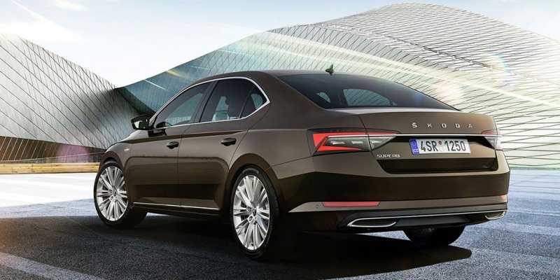 
                                    Skoda представила обновленный Superb
                            