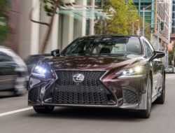 Lexus отзывает более 400 автомобилей в России