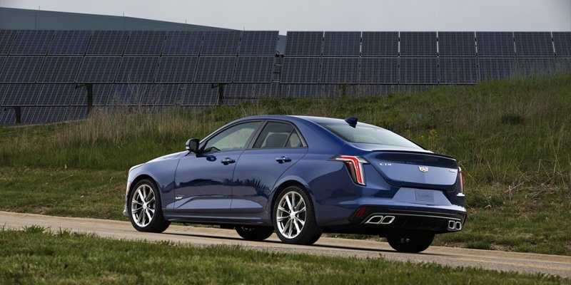 
                                    Cadillac представил спортивные седаны CT4-V и CT5-V
                            