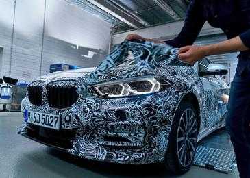 Немцы показали тизер нового BMW 1-й серии
