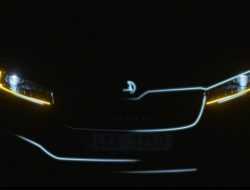 Skoda показала обновленный Superb на видео