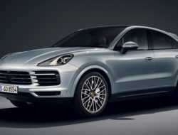 Porsche назвал российские цены на новую версию Cayenne Coupe