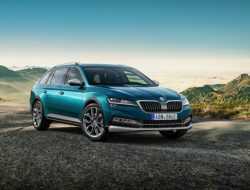 Чехи представили новый универсал Skoda Superb Scout