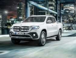 Mercedes объявил об отзыве пикапов X-Class в России