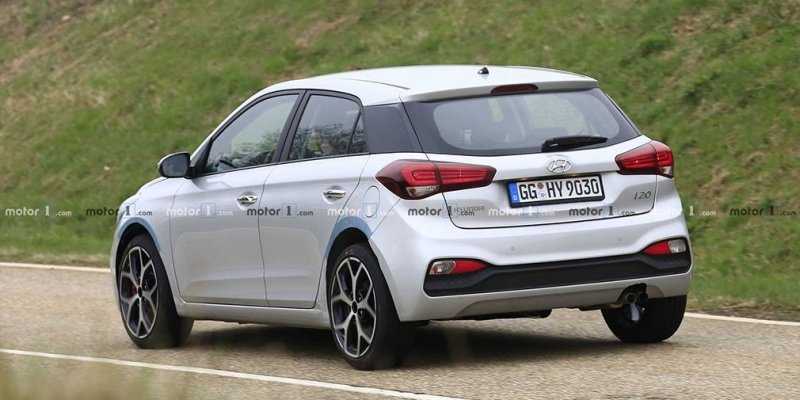 
                                    Hyundai приступил к тестам спортивного хэтчбека i20
                            