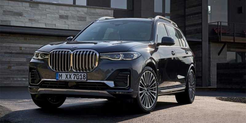 
                                    BMW выпустила самые мощные версии кроссоверов X5 и X7
                            