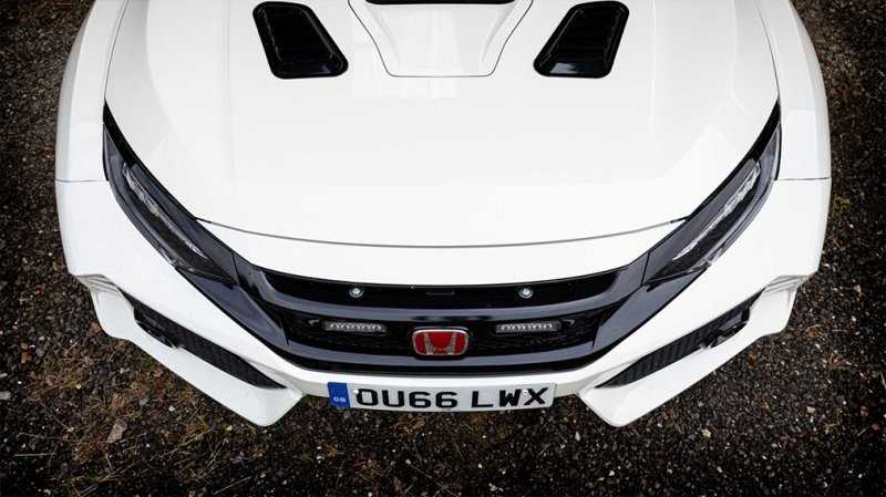 
                                    Тюнеры превратили хот-хэтч Honda Civic Type R во вседорожник
                            