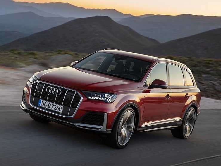 Представлен обновленный кроссовер Audi Q7