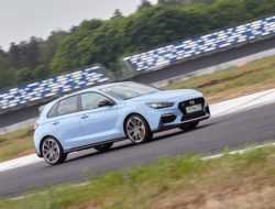 Первый тест-драйв «горячего» Hyundai i30 N: пионерский привет от Себастьена Лёба