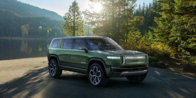 
                                    Электрические внедорожники Rivian смогут подзаряжать друг друга
                            