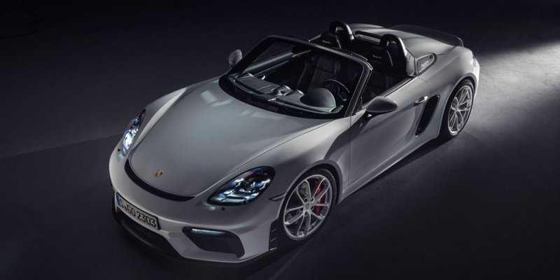 
                                    Новый Porsche 718 Boxster GT4 получил 420-сильную «шестерку»
                            