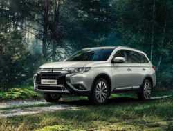 Когда до России доберется семиместный Mitsubishi Outlander