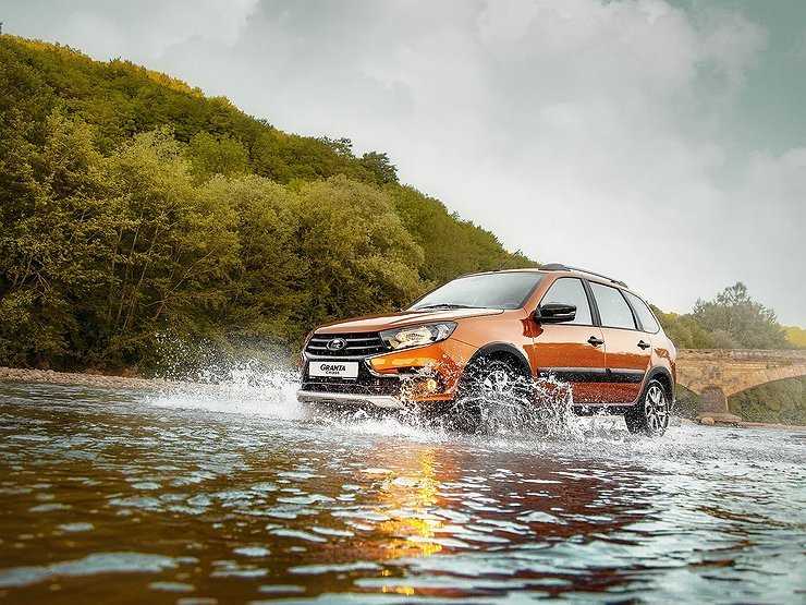 Высоко сижу — далеко гляжу: первый тест-драйв LADA Granta Cross