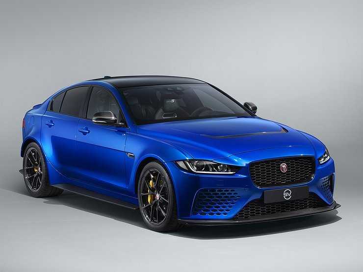 «Горячий» Jaguar XE SV Project 8 приспособили для гражданских дорог