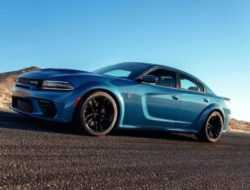 Dodge выпустил самый быстрый в мире массовый седан