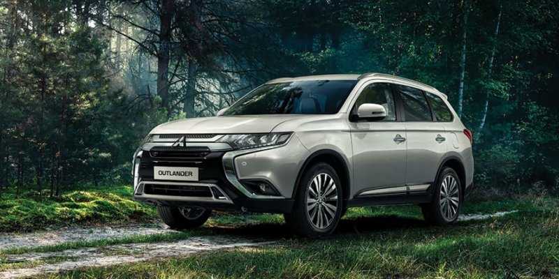 
                                    Mitsubishi привезет в Россию семиместный Outlander
                            