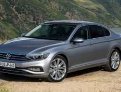 Volkswagen назвал дату начала российских продаж обновленного Passat