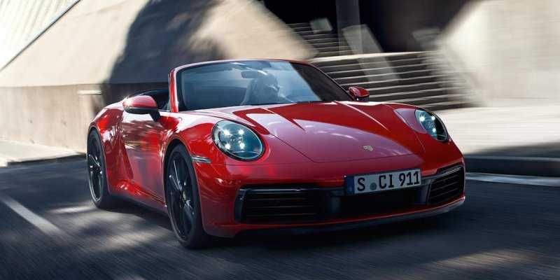 
                                    Porsche объявила рублевую стоимость новых купе и кабриолета 911 Carrera
                            