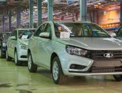 АвтоВАЗ приостановит производство автомобилей