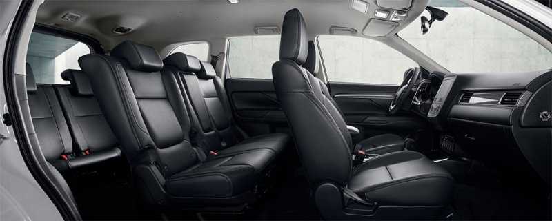 
                                    Mitsubishi раскрыла стоимость семиместного Outlander для России
                            