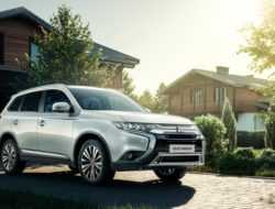 Mitsubishi раскрыла стоимость семиместного Outlander для России