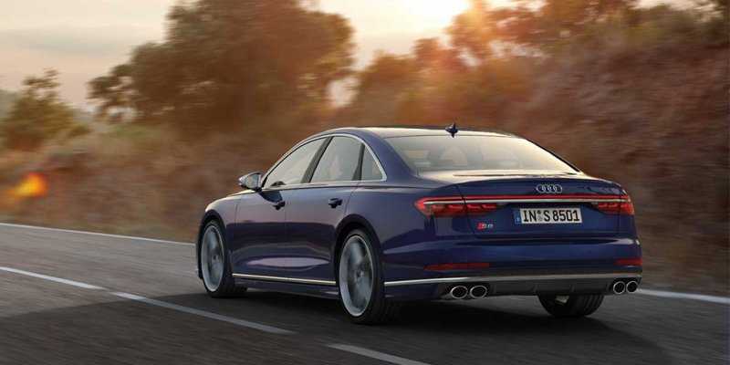 
                                    Audi представила спортивный седан S8 нового поколения
                            