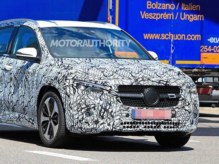 Новый Mercedes-Benz GLA замечен на тестах