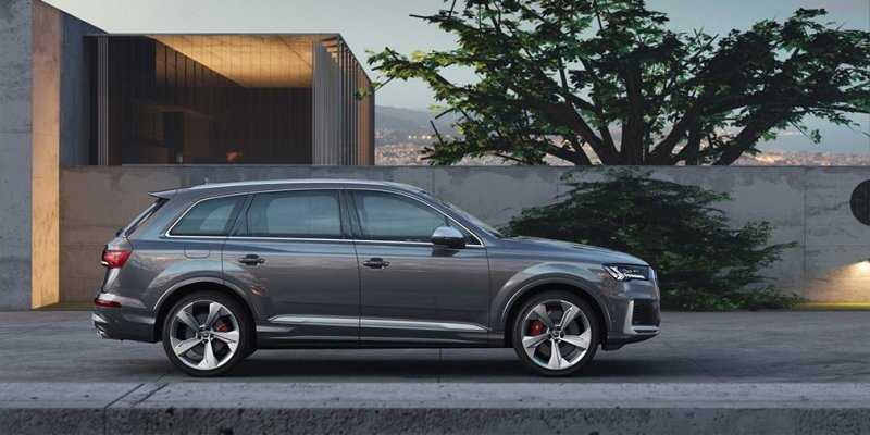
                                    Audi представила обновленный кроссовер SQ7
                            