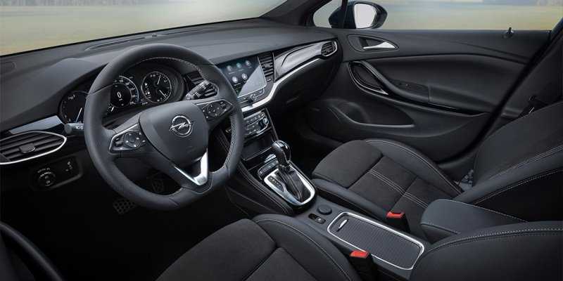 
                                    Opel представил обновленную Astra
                            