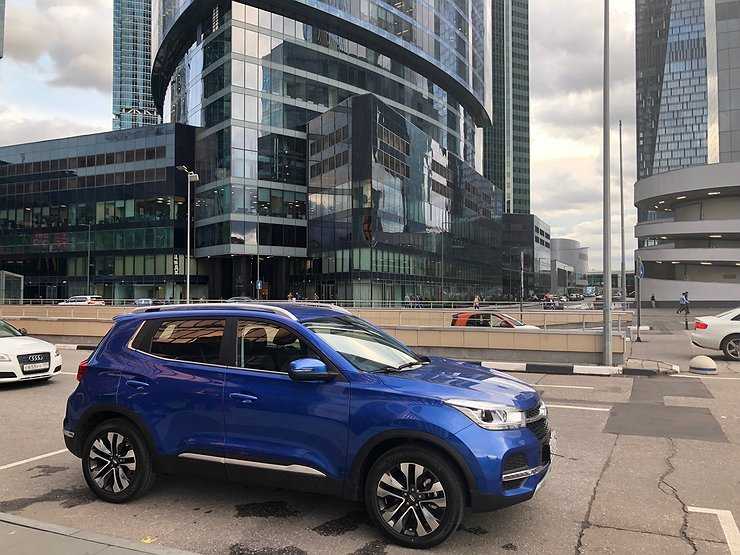 Почему новый бюджетный кроссовер Chery Tiggo 4 оказался совсем недешевым