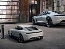 Первый электрокар Porsche дебютирует в детском мультфильме