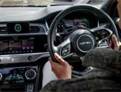 Антистресс для водителей: Jaguar Land Rover представил новую технологию