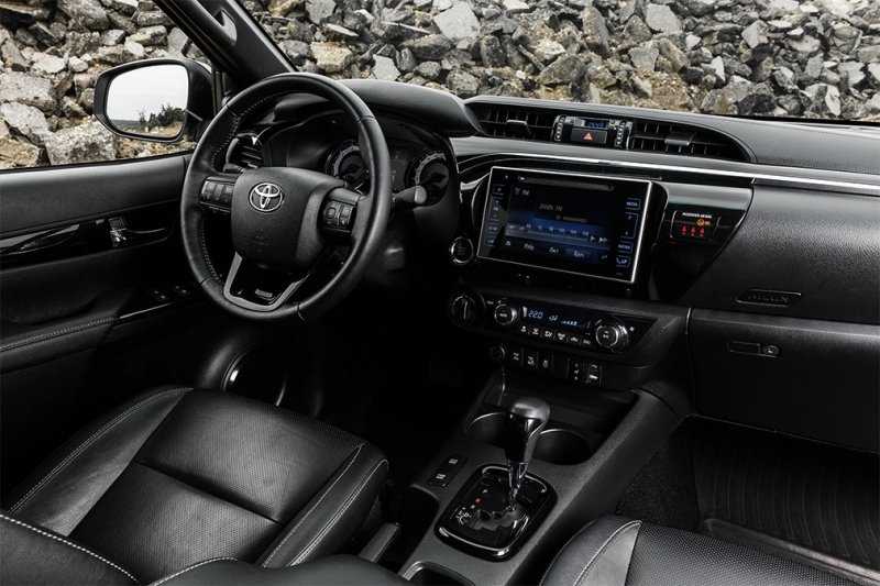 
                                    У Toyota Hilux для России появилась новая флагманская версия
                            