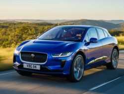 Автомобили Jaguar Land Rover получат детали из пластиковых отходов