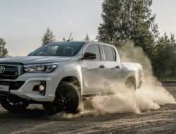 У Toyota Hilux для России появилась новая флагманская версия