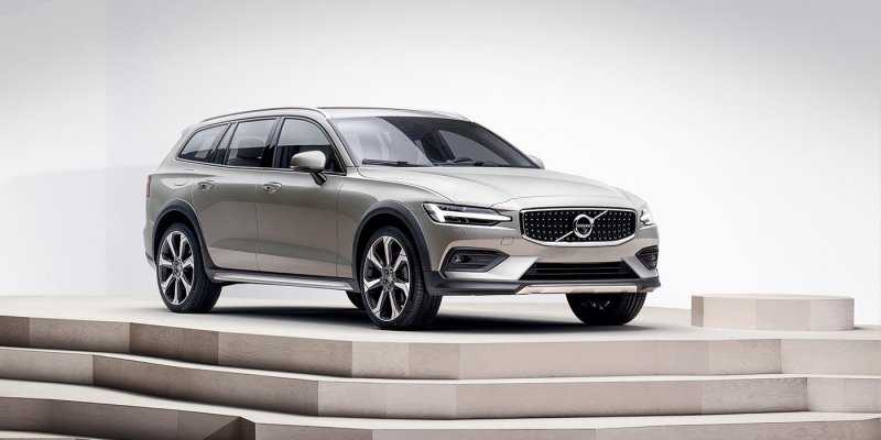 
                                    До российских дилеров добрался новый вседорожник Volvo
                            