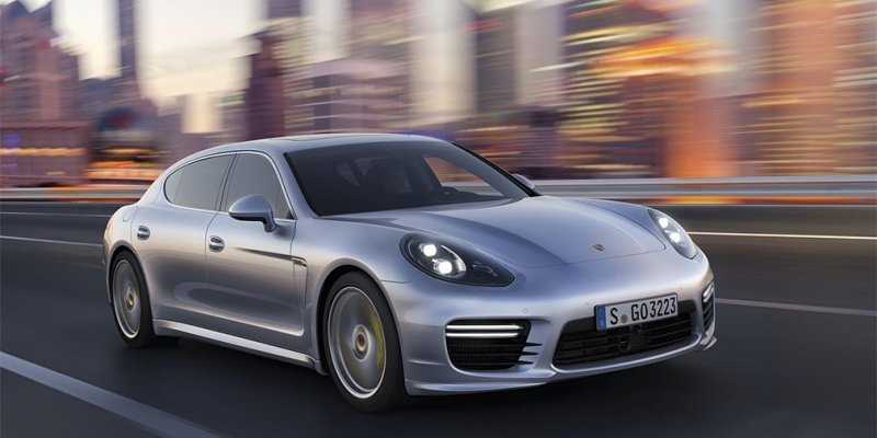 
                                    Porsche отправит на сервис более 2 тысяч автомобилей в России
                            