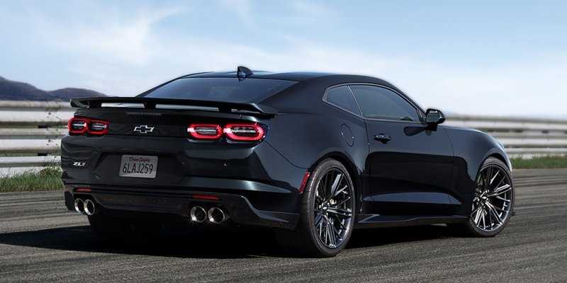 
                                    Chevrolet привез в Россию «шокирующую» версию Camaro
                            