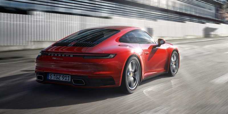 
                                    Porsche объявила рублевую стоимость новых купе и кабриолета 911 Carrera
                            