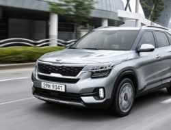 Kia анонсировала продажи нового кроссовера в России