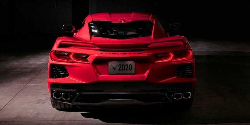 
                                    Chevrolet представил среднемоторный Corvette
                            